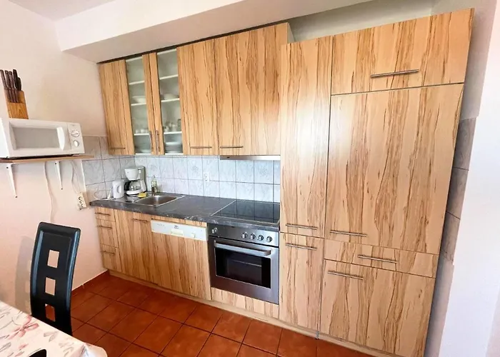 With Sea View In - 75 M² - Terrace Apartment Jadranovo