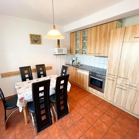 Appartamento 2 Bedrooms With Sea View Furnished Terrace And Wifi At