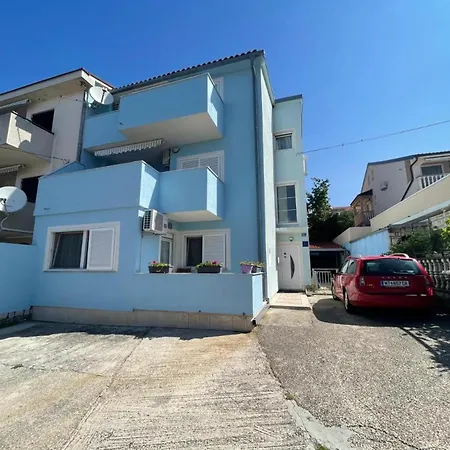 With Sea View In - 75 M² - Terrace Jadranovo