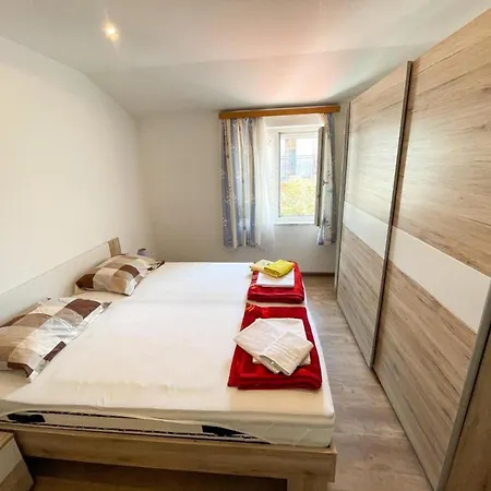 With Sea View In - 75 M² - Terrace Appartamento
